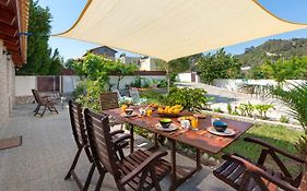 Green Oasis House In Filerimos